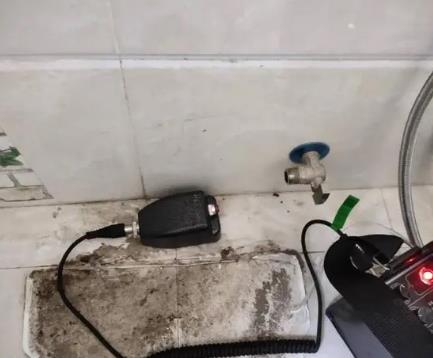 化德屋顶漏水维修公司分享下卫生间漏水的危害及解决方法